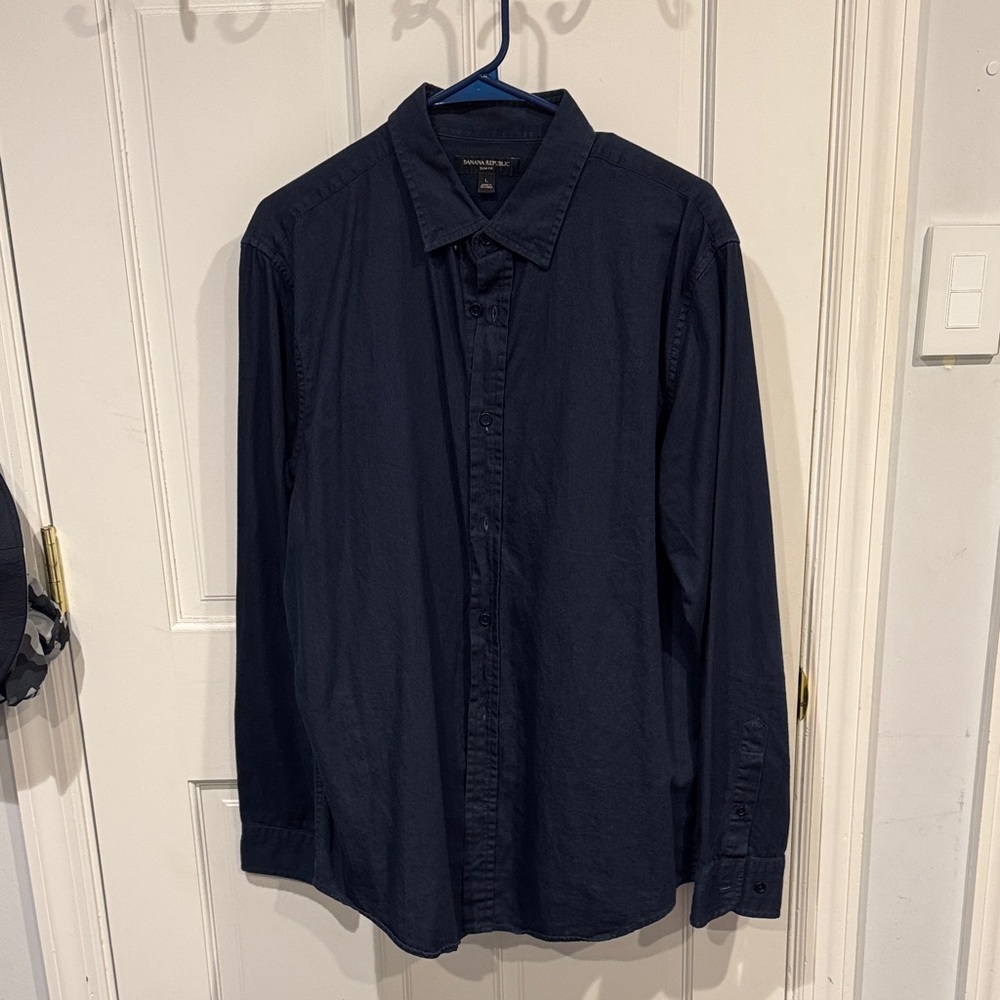 Men's Navy Blue Button-Up Shirt